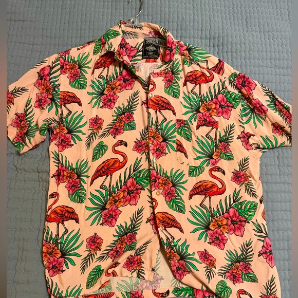 Hawaiian Shirt - Picture 1 of 2